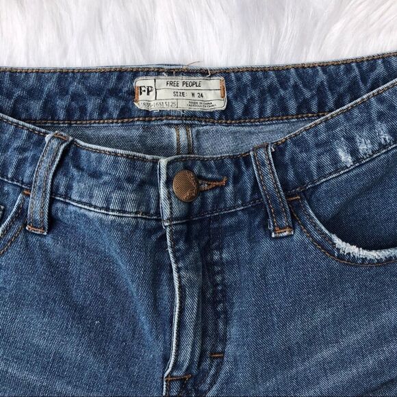 Free People Irreplaceable Distressed Cutoff Shorts - Picture 4 of 7